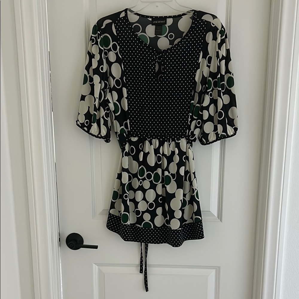 Lane Bryant Gray and Green Circle Pattern Top